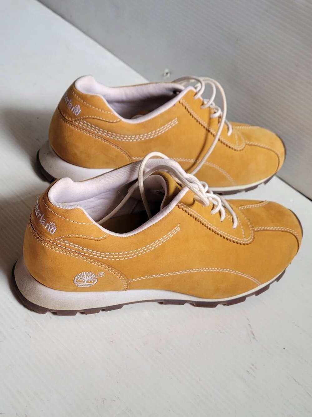 Timberland Wheat Tan LEATHER Sneaker Light-weight Walking Shoes Woman’s Sz 8.5M
